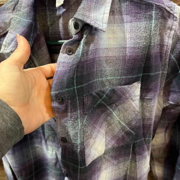 Women’s Small Flannel - Picture 3 of 6